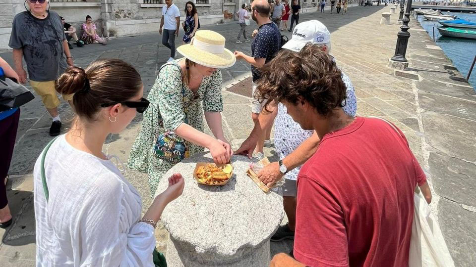 Trieste: Tour guidato a piedi per i buongustai